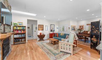 40 Lloyd Bowen Ct, Glocester, RI 02814