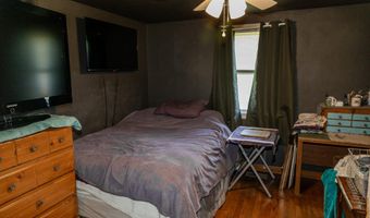 45 Howard St, Austin, IN 47102