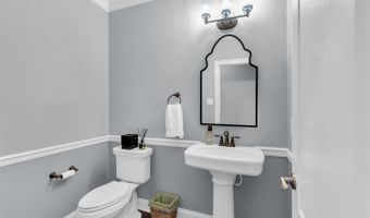 4 Ridgeview Way, Allentown, NJ 08501