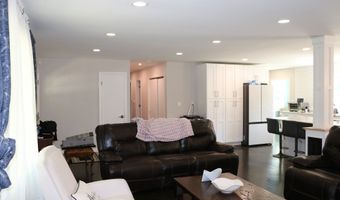 6 Greenfield Dr, Ansonia, CT 06401