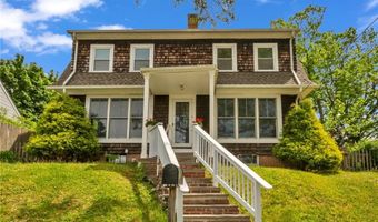 14 Barnsdale Rd, East Providence, RI 02914