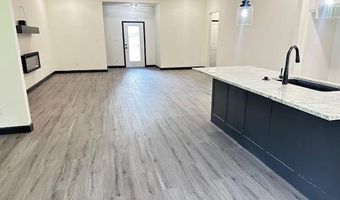 1112 Duke Dr, Bauxite, AR 72011