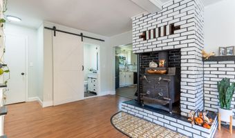 44 Sixth St, Auburn, ME 04210