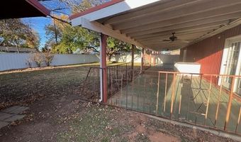 1615 Avenue F, Abernathy, TX 79311