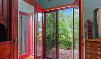 648 Raymond Rd, Chester, NH 03036