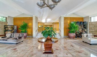 1200 N NASH St 211, Arlington, VA 22209