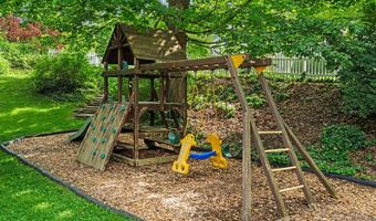 1107 Arborview Blvd, Ann Arbor, MI 48103