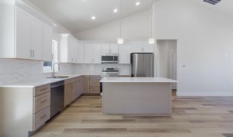 205 W 1st. St W, Carey, ID 83320
