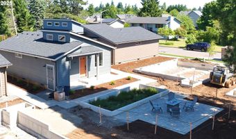 12246 Meadowlawn Dr, Oregon City, OR 97045