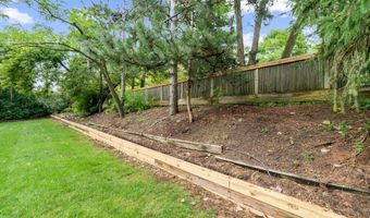 3735 Tremont Ln, Ann Arbor, MI 48105