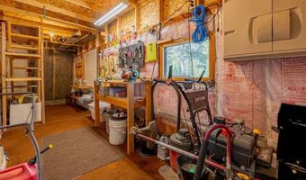 8 Mormon Creek Rd, Cody, WY 82414