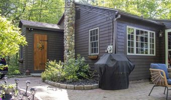 11 N Shore Rd, Chester, NH 03036