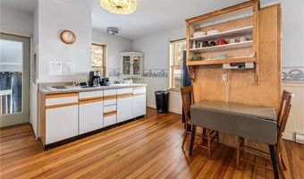 405 N Main St, Alma, WI 54610