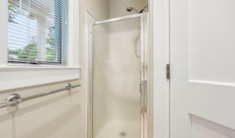 526 N IVY St, Arlington, VA 22201