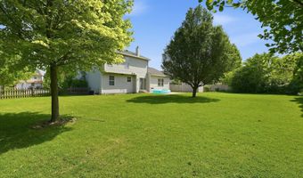 1 Regal Ct, Algonquin, IL 60102