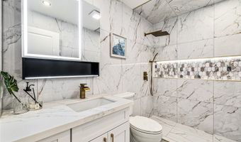 7211 Aipo Pl, Honolulu, HI 96825