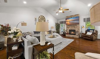 197 Colfax Dr, Boiling Springs, SC 29316