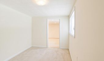 6049 AVON Dr, Bethesda, MD 20814