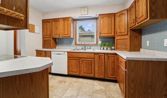2427 BARBARA Ave, Appleton, WI 54915