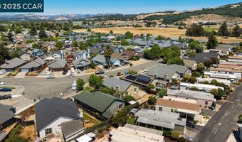 640 Elsa Dr, Santa Rosa, CA 95407