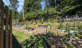 7097 Fickle Hill Rd, Arcata, CA 95521