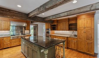 418 Woodpecker Trl, Highlands, NC 28741