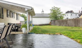 57 Bolton St, Cranston, RI 02920