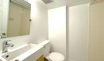 5700 FENWICK Dr, Alexandria, VA 22303