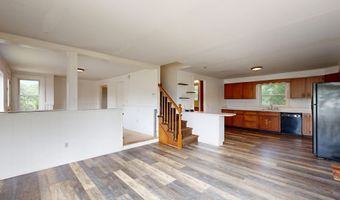 15 W Waterman Rd, Auburn, ME 04210
