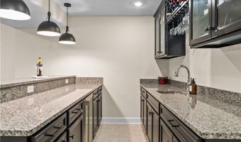 327 Crest Ln, Adams Twp., PA 16046