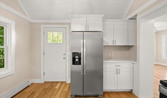 33 Brookline St, Abington, MA 02351