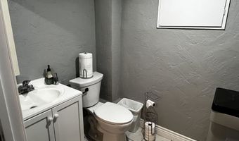 924 W 5th St, Beaver, OK 73932