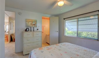 912 Oriole Cir, Barefoot Bay, FL 32976