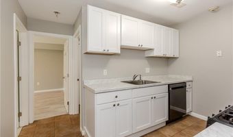 130 Fordson Ave 3, Cranston, RI 02910