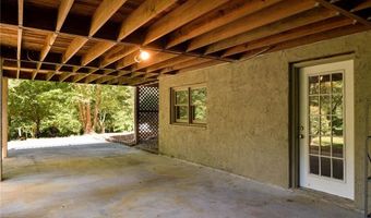135 Brookhaven Ln, Advance, NC 27006