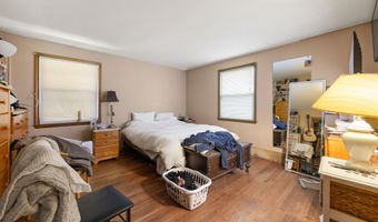 186 Schaeffer Rd, Bethany, CT 06524