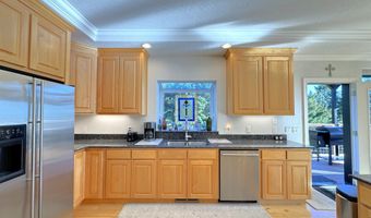 97661 MARINA HEIGHTS Loop, Brookings, OR 97415