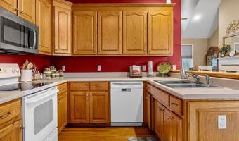 404 Shallowford Dr, Boiling Springs, SC 29316