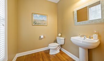 2 Ellsworth Pl, Avon, CT 06001