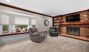 551 Lering Ct, Ballwin, MO 63011