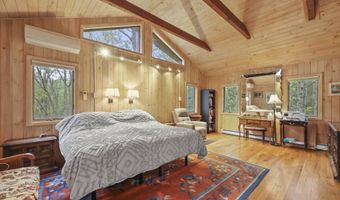 422 Bonny Rigg Hill Rd, Becket, MA 01223