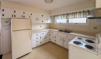 38 Marshall Dr, Burlington, VT 05408