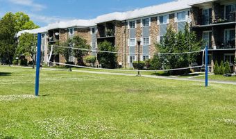 1511 N Windsor Dr 206, Arlington Heights, IL 60004