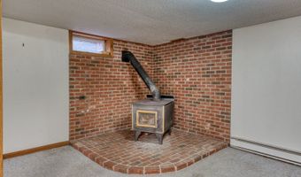 2 Doubleday Rd, Columbia, CT 06237