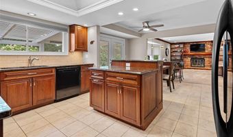 551 Lering Ct, Ballwin, MO 63011