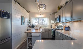 749 State Highway Hh, Alton, MO 65606