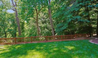 3536 N DICKERSON St, Arlington, VA 22207