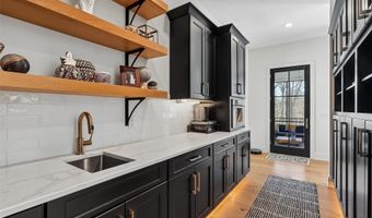 25046 Greyhawk Dr, Adel, IA 50003