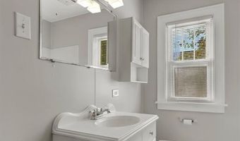 3400 Milton Dr, Alton, IL 62002