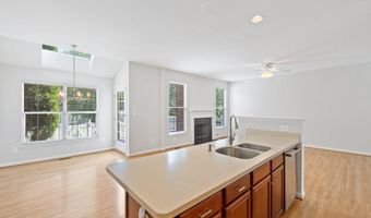 43598 DUNHILL CUP Sq, Ashburn, VA 20147